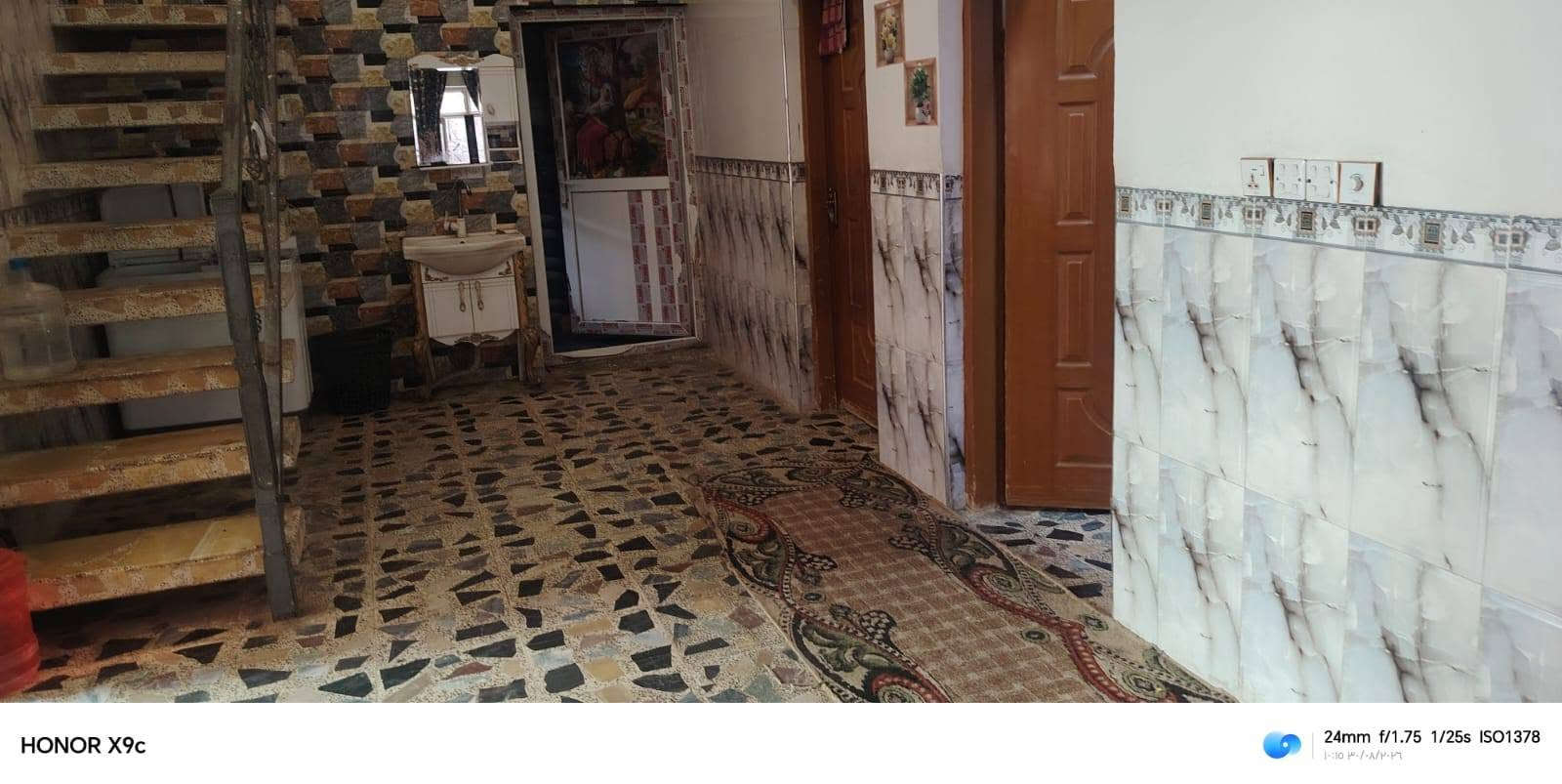 سلام عليكم بيت 200متر طابو صرف طابقين وخدمات كامله 

عنوان طويريج نهايت شارع الحمداني قريب على شارع المسره
بيت حلو ومرتب وسعر مناسب.
الطابق اول.    يحتوي على صاله +استقبال+غرفتين نوم+مطبخ +صحيات داخليه +خارجيه +كراج سياره
طابق الثاني.  يحتوي على غرفتين +صاله+مطبخ
السعر 145مع المجال قليل
متوفر لدى  مكتب سما الفردوس للعقارات 
موقع المكتب طريق كربلاء طويريج عمود334 قرب المعهد التقني
للتفاصيل اكثر اتصل
*********** وسام ال كميش 
*********** مختار الاسدي الاسدي
