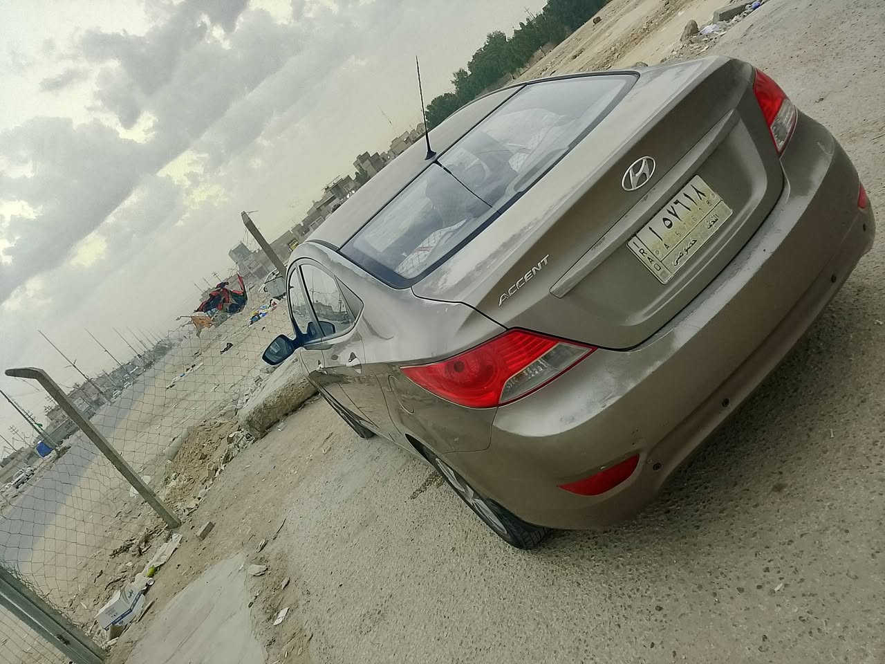 السلام عليكم اكسنت لبيع مديل 2015
تبريد شغال  حداديا جديده 

بيها 3 قطع بدون دواخل 

ملاحضه سياره عليها غرامه 400 آلاف مخالفته السير عكس التجاه سياره نضيفه و اقتصاديه مداوره مضمون سعره 73 وبيها مجال مكاني الحيدريه خان النص
***********
