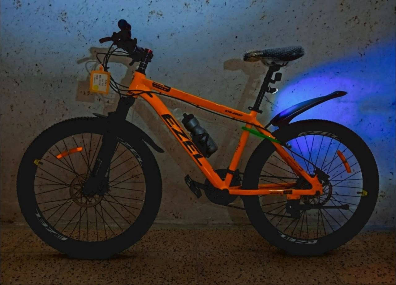 ينباع لو اطيه لبو العتيك.. 

السلام عليكم ورحمة الله متوفر... 

بايك Bike _ بيع فقط.. 
الحجم القطعه 27.. 
المعدن فول آلمنيوم.. 
الوزن (وزن البايسكل) 13 كيلو.. 
نظام المكابح هايدروليك..
تبديلات البكره (الكير) خلفي 9 نمره امامي 3 نمره(9_3).. 
اللون اصفر مشبع..
دبلات مقاومه اماميه.. 
يتحمل وزن من 50 _  150 كيلو.. 

البايسكل كلش سلس وسريع بلقياده بعده وكاله مداخل تصليح استخدام اقل سنه نظيف بعده يلمع تواصل واتس آب

***********

