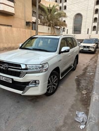 لاندكروزر GXR • ٢٠١٧ • رقم اربيل