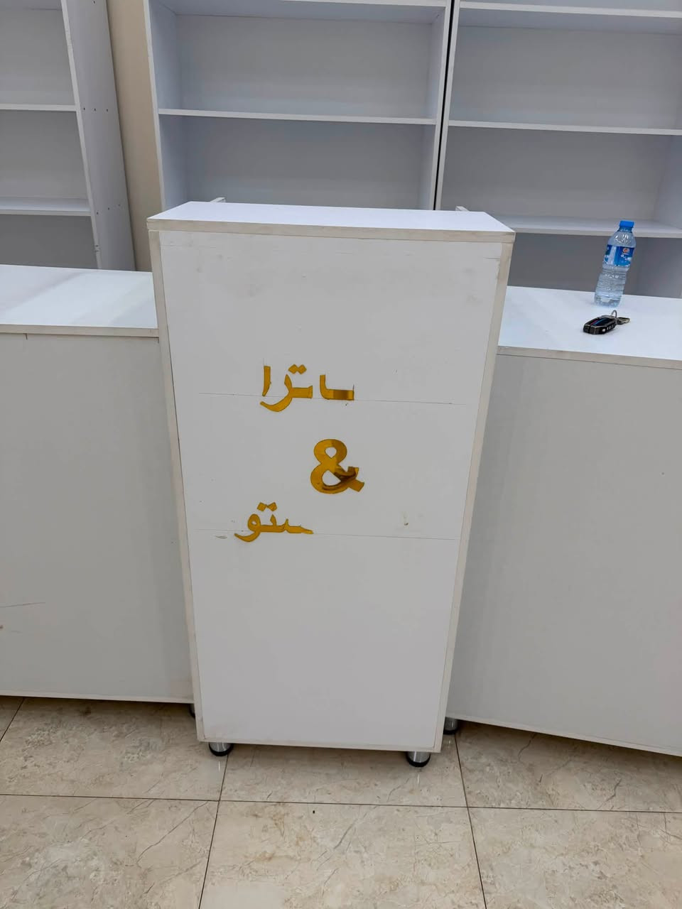 عندي ملكانات عدد ٧ نسائي بسعر مناسب وكلوبات وفاتريات وتعاليك 
***********
