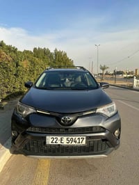 تويتا راف فور موديل 2018 مواصفات LE   ماشية 105 الف ميل  محرك كير مكفو...