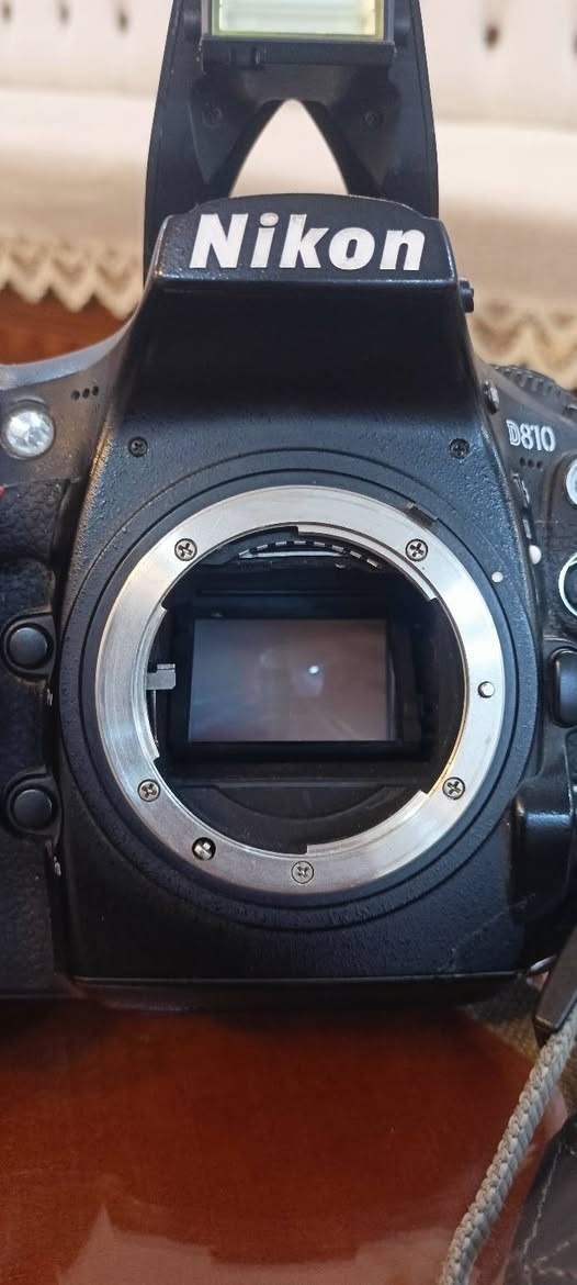 بدي ♕ نيكون( D810 ‌‌)« فول فريم النضافه 98بل /100 الشتر 40كي ملحقاته كدام لعين من ضمن الملحقات جنطه عنواني موصل حي التنك شارع 20 السعر 525  بيع متوازي   الشراي يتصل علا هاي الرقم ***********
