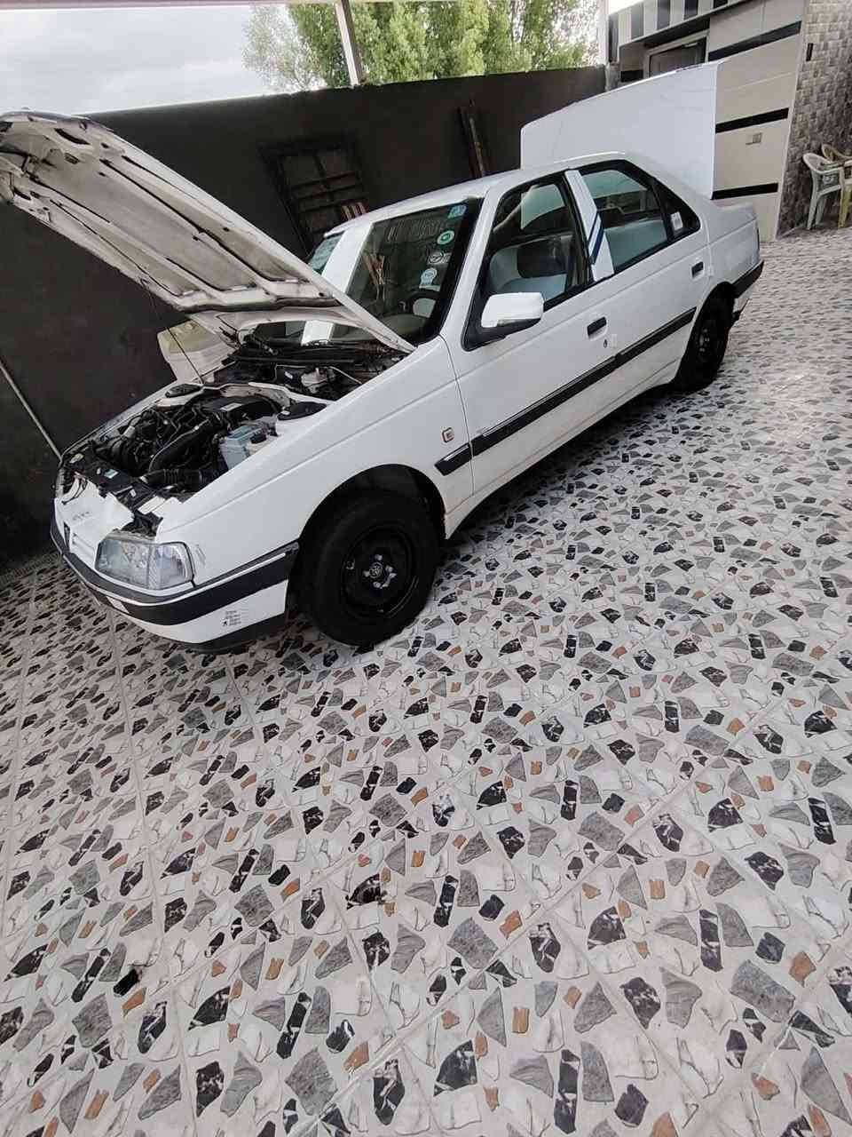 بيجو موديل 10.   405
سياره مكفوله كفاله عامه 
داخل جديد 
كير محرك جديد 
كلج ذكي 
منضومه غاز 
رقم بغداد الجديد 
تخم تاير جديد
تبريد شغال ثلج
كلشي موضح بل صور 
مكاني بابل 
السعر 40وبيها مجال حك الجيه 
***********
