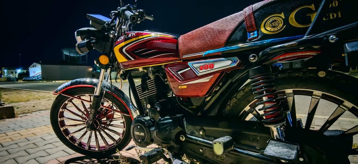 السلام عليكم
دراجه سونك 25 

محرك 200 cc جواكيج  

اللون المميز الماروني 

بيها شاشة تخربط وفطر ببيت الماصده 

كشرها نضافة فول دراجه مال جنيه تجي تشوف بعينك وتحكم 
نشاط ونعومة ومعدل خير من الله 

موصلة 875 عندك زود حياك الله 
جماعة الـ850 وجوه والمو شراي بس يعامل اعبرو المنشور
مكاني راوه 
*********** واتساب فقط
