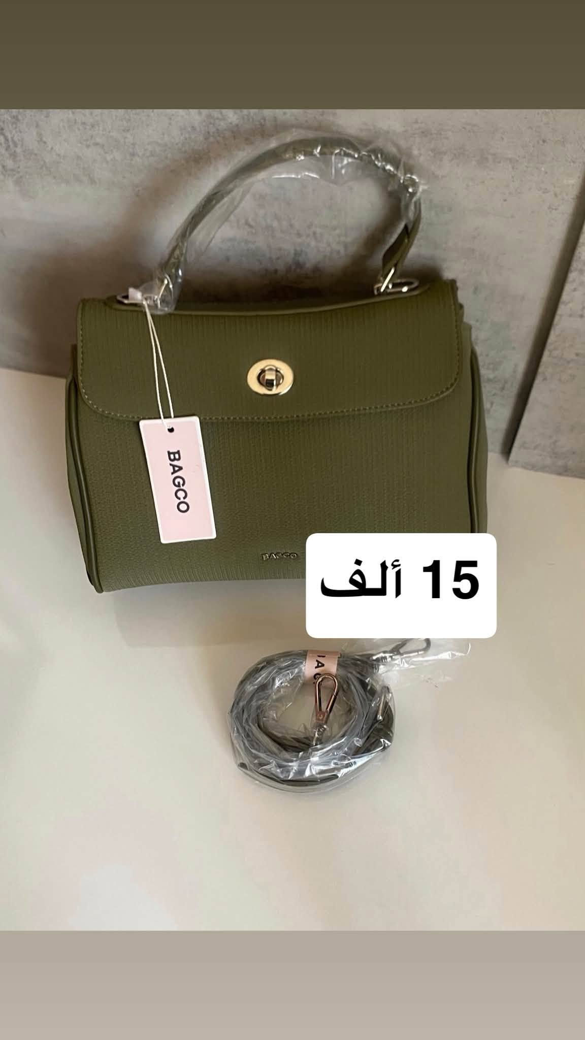 تصفيه للتواصل واتساب ‭***********‬

نص مكتوب في الصور:
- 13 ألف
- 18 ألف مع بوكس
- 13 ألف 2
- 10 الاف
- 18 ألف
- 15 ألف