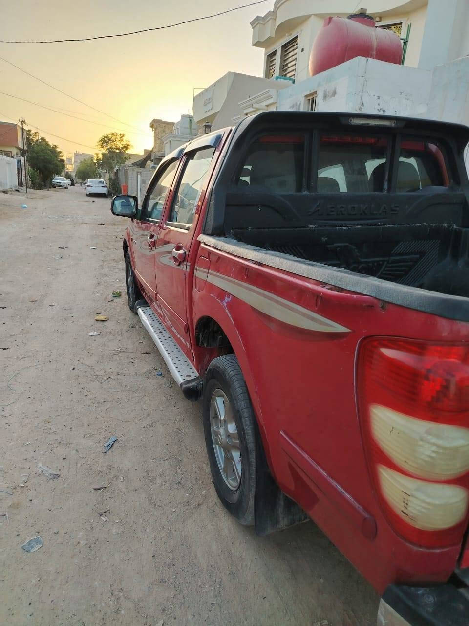 السلام عليكم كريت ويل للبيع 
2011  سياره مكفوله من ضربه 
كير مكينه بل كارتون مشي نعومه خير من الله 
حداديه جديده 
تبريد منضومه جديده نقصه بس غاز 
رقم قادسيه سنويه ل 2029
تحويل ثاني يوم سياره جاهزه 
سعر 47بيه مجال للشراي للاستفسار اكثر 
***********
