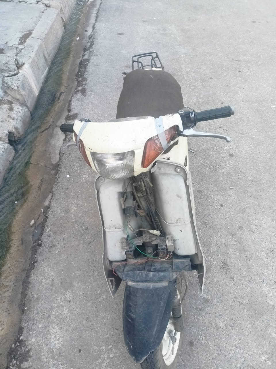 . ماطور صاروخ للبيع معمر جديد السعر 75شاصي ملحوم شغال كامل للتواصل علفيس أو عل رقم ***********
