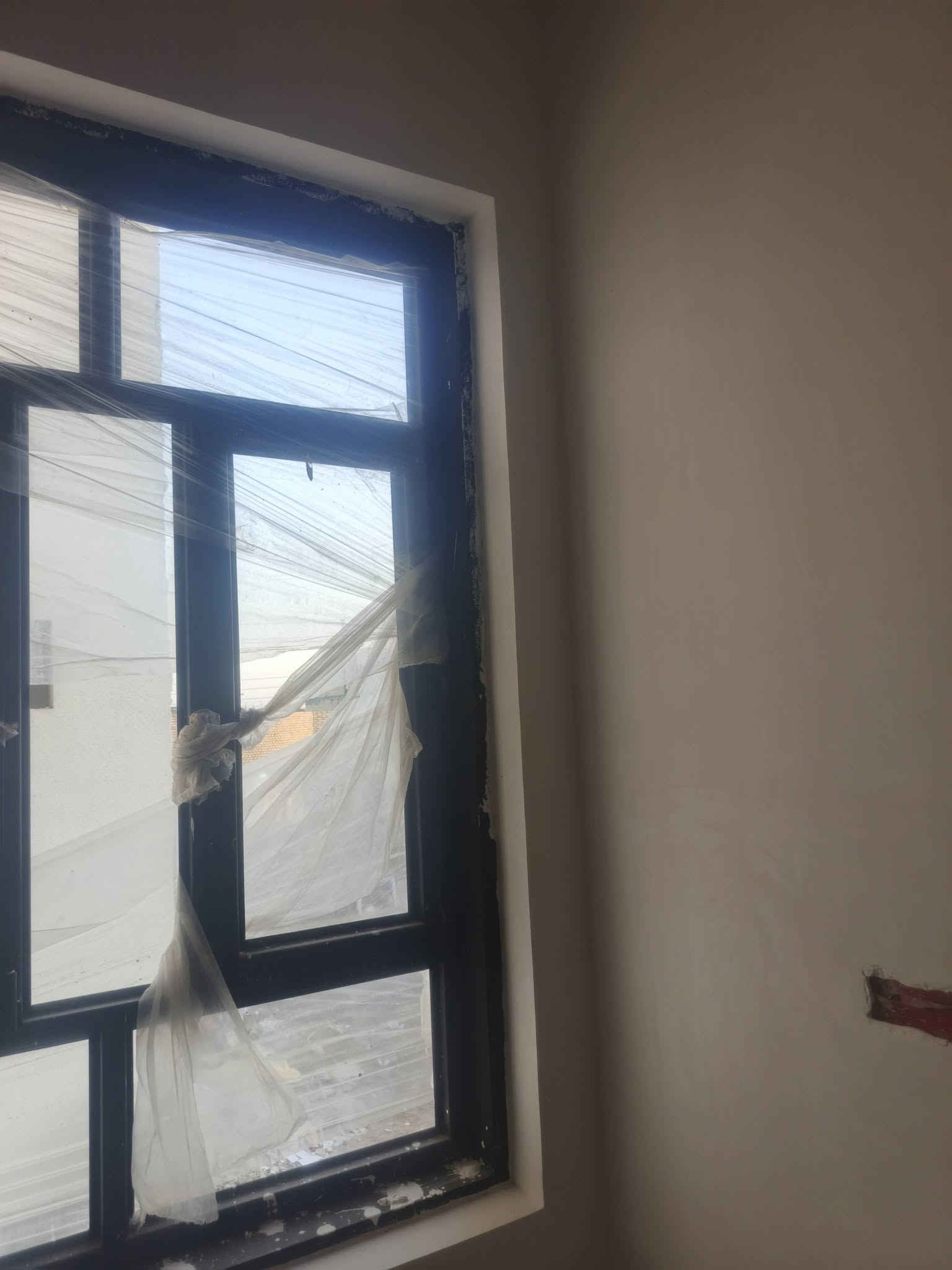 السلام عليكم خلفه بورك  متفرغ حاليآ شغل درجه اولى شغل هندسي  شرط الشرط بليوميه متر مكطوعه ***********

