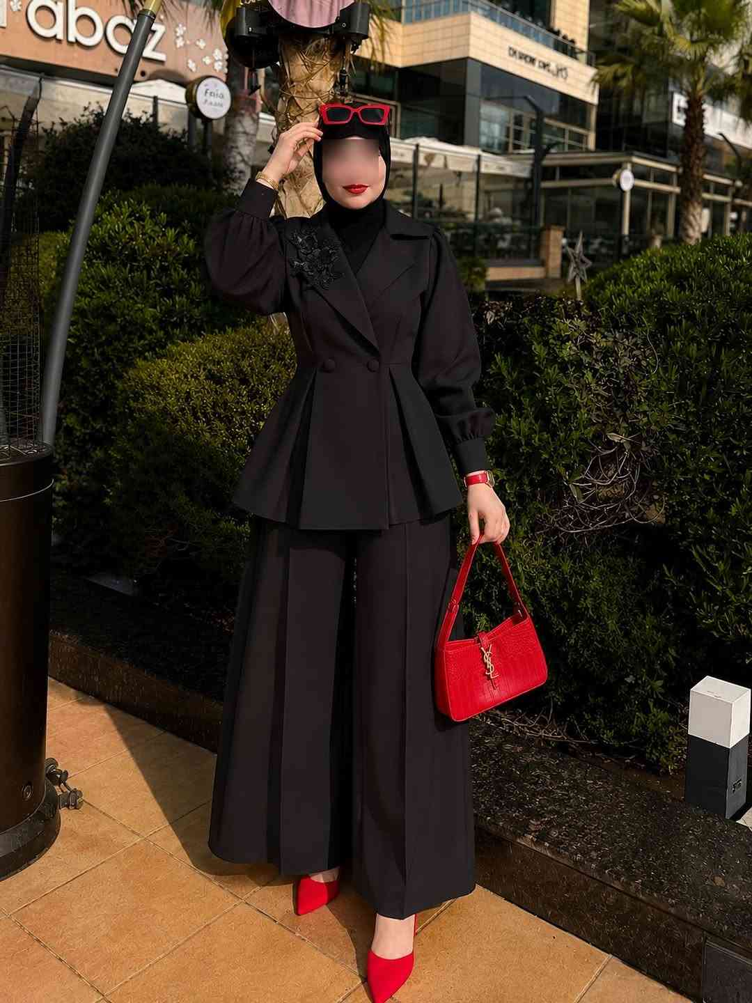 طقم رسمي 🍒
السعر ناربنات 30,000 بس
قياساته 38-40-42-44-46-48
طول كيلوت 110cm
خدمة توصيلنا متوفرة لجميع محافظات العراق
تكدرون تراسلونا على الواتساب ***********⁩⁩⁩⁩⁩⁩
