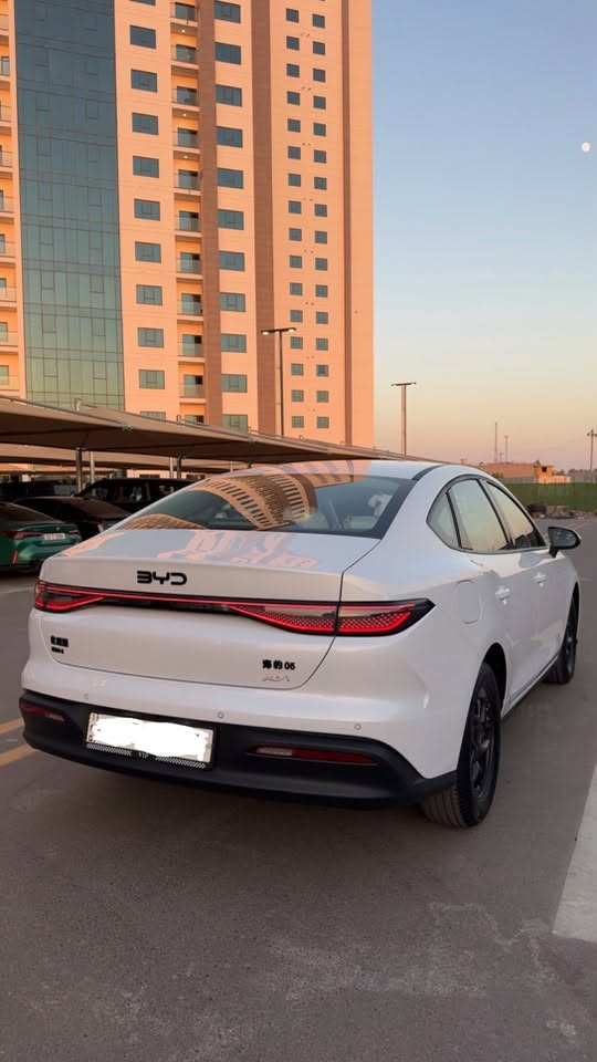 سلام عليكم
للبيع:  BYD SEAL 5
موديل: 2025 
رقم بغداد تحويل ثاني يوم
ماشية 13 الف الكلي  
بجم لد 
بكلايت لد
كامرة دوارة
شاشة
حساسات خلفية
داخل ابيض
قطعتين تبريد

كفاله من بارد وتبديل وصبغ
بيها طخه صغيره بالباب
السعر: (19200000)مليون دينار عراقي
للاستفسار: ***********
العنوان: بغداد العامريه
