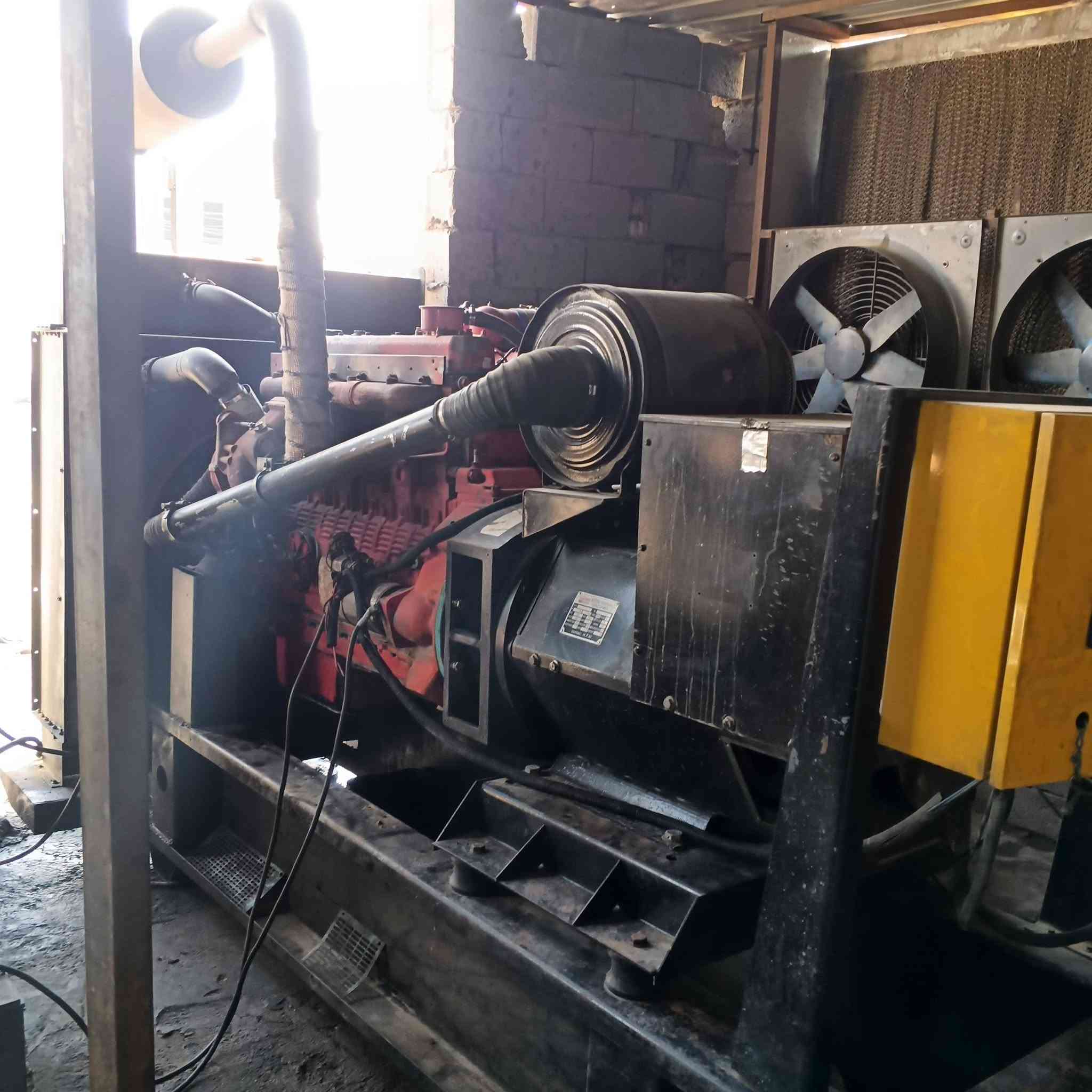 السلام عليكم دايو 6 كورين 250 KV برغي ما مفتوح منها
طبكتها قبل شهرين بيها سوبر بي ملعب وعلى الحمل ابيعلك سبب البيع والله مطلوب للكاز  مكاني واسط العزيزية 
***********
***********
