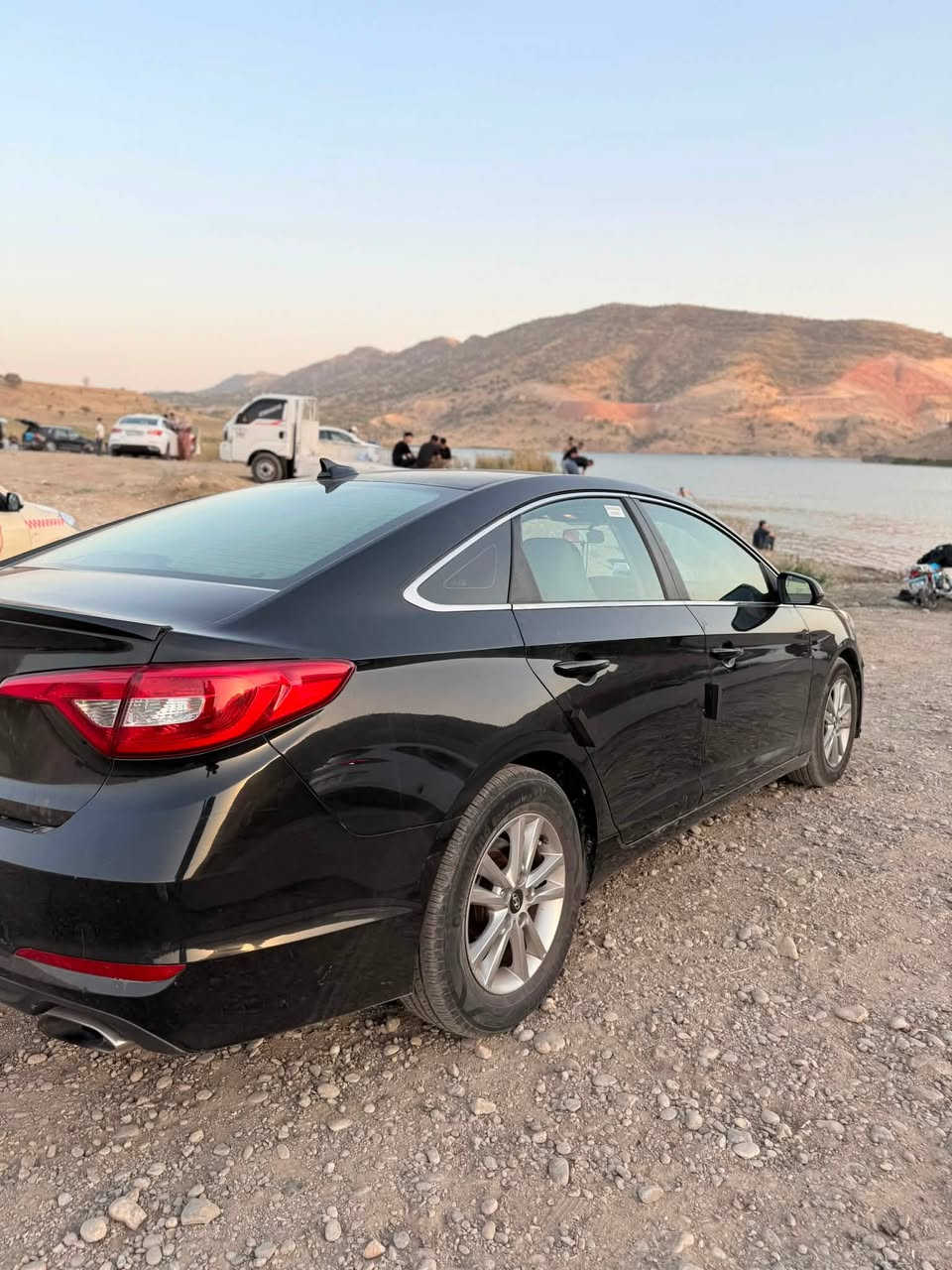 سوناتا 17 امريكي حادثها بنيد فقط 
بلعراق تبديل باب الصدر والقماره مجلتنه اثر جراد وباردات 
المكينه قبل شهر مجفته ومعلايه كازكت 
حداديتها 70‎%‎
تحكمات 
السعر ب 95 
المكان  كربلاء طويريج 
***********
***********
