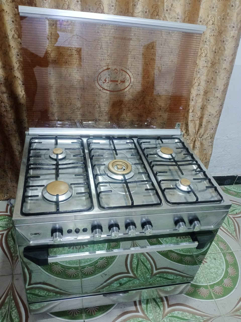 طباخ • للبيع • زين القوس