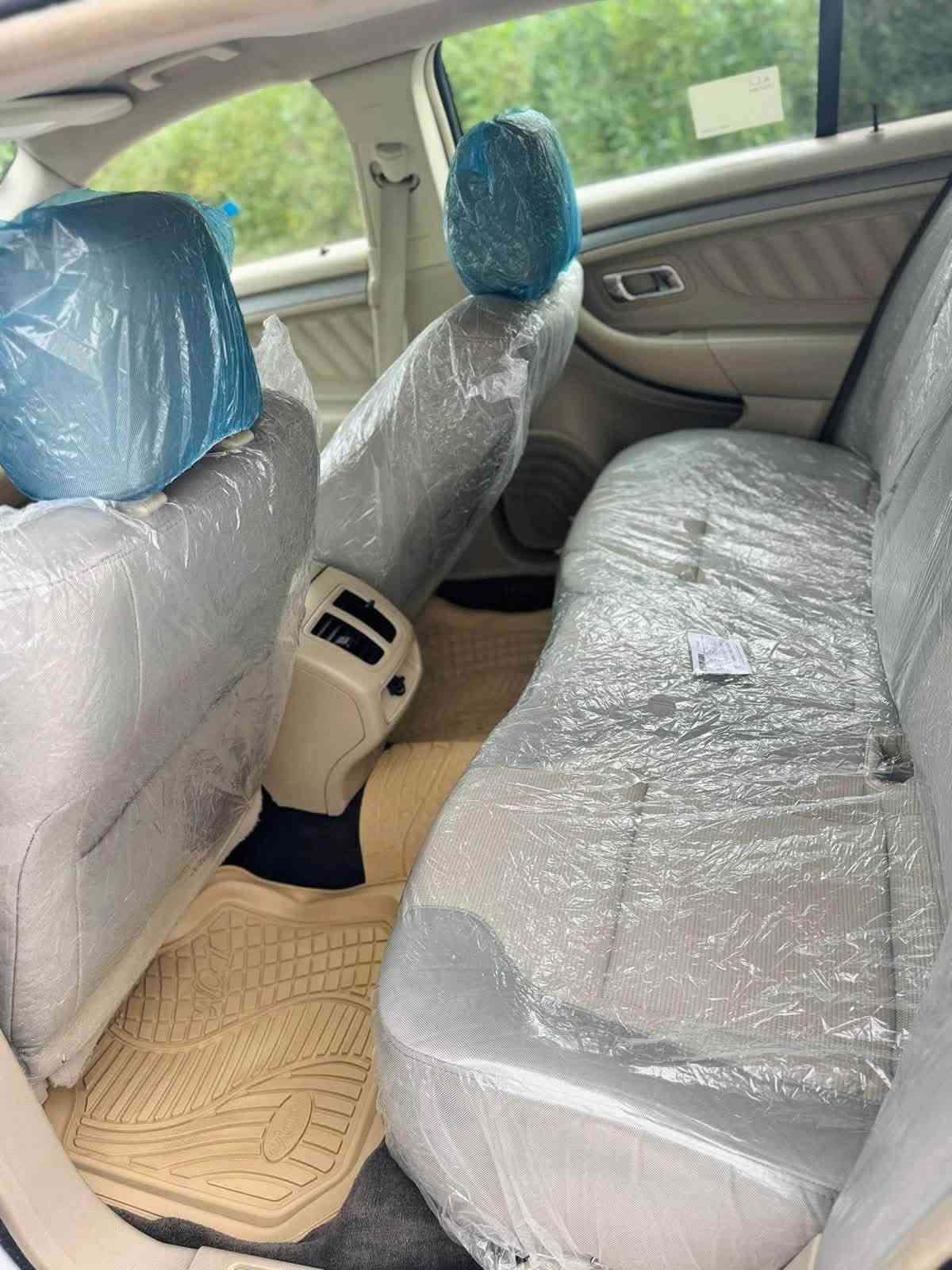 شركة نيفا سقف سلايد تشغيل عن بعد
كامره خلفيه حساس خلفي 
ماشيه 168 ميل 
شاشه جبيره 
السعر112 وبيها مجال بسيط 
تبديل 3 قطع بلادي بنيد وجاملغ وباب سايق بلادي بالاضافه الى جاملغ خلفي صبغ

***********

