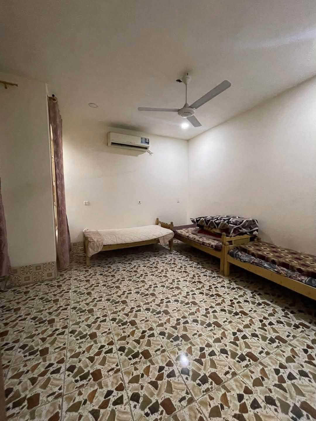 حي الجهاد • دار ١١٢م • ٤ غرف