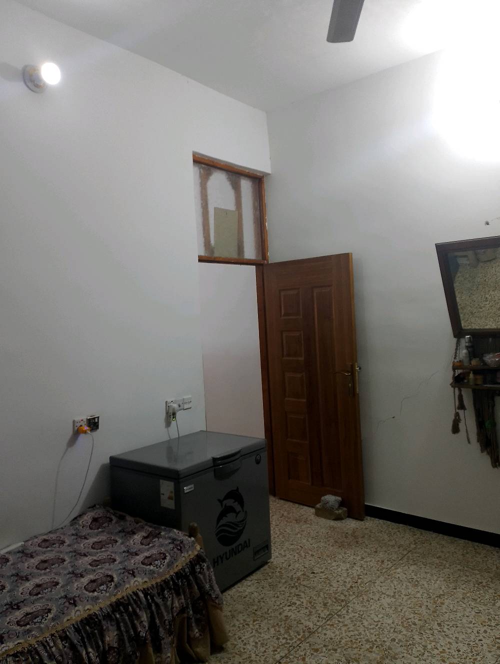 بيت للبيع نظيف مساحته 85 متر في مدينة الصدر الدسيم سعره 55 هوه والكاونتر والغساله و2 تانكي مي وماطور والمغسله بي مجال بسيط