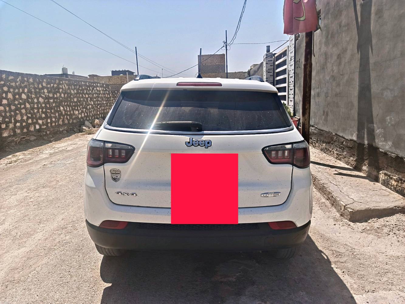 سلام عليكم جيب كومباس موديل 2018  
فور ويل 4x4
لون ابيض لاتيويد 
فول مواصفات ماعدا البونوراما 
مميزات السيارة 
كار بلاي مع شاشة كبيرة 
كاميرا خلفية
ادامة كاملة 
بصمة ابواب مع ترحيب  
سايد بريك بصمة 
وضعيات القيادة 
مثبت سرعة 
رقم كربلاء مشروع وطني بأسمي تحول ثاني يوم
طخم تاير جديد
محرك 2400 مكفول 
كير 9 نمر مكفول 
تدفئة تبريد قطعتين كفالة 
داخلة في حالة ممتازة
عدد المسارات 86 الف ميل 
حدادية 100%
السعر واتساب ***********
العنوان النجف
