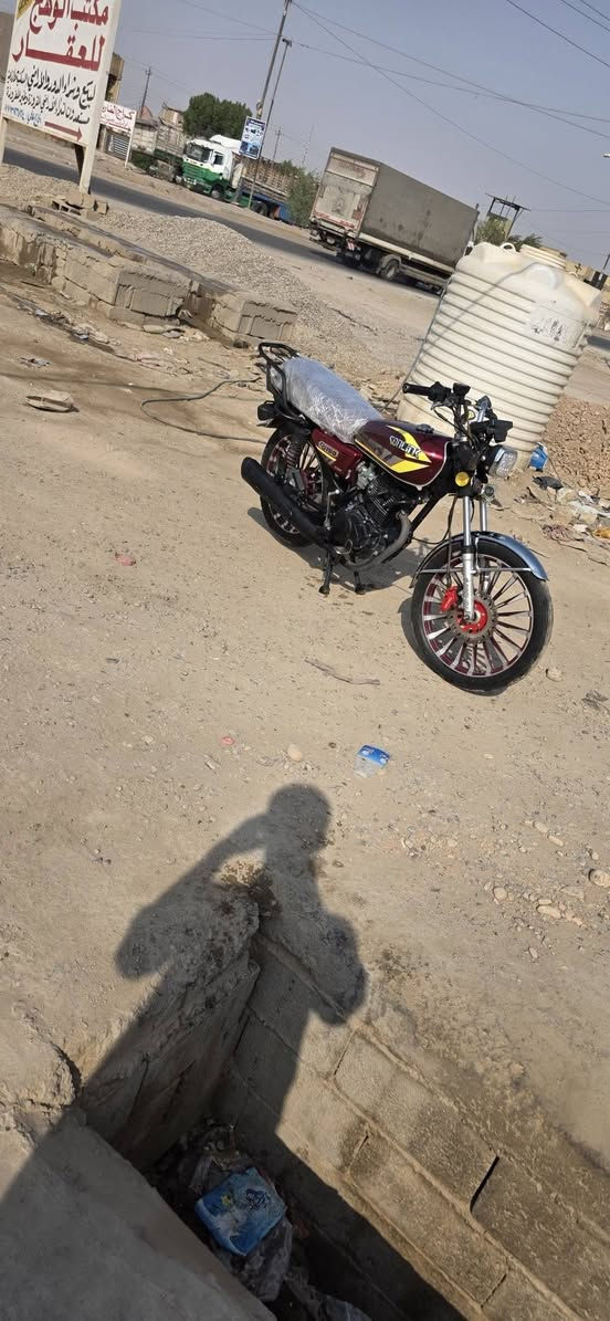 سلام عليكم دراجه موديل ٢٤ وراق ٣ كهربائيات كله شغاله اشاير شاشه دراجه ماذب عليه والا ربع مكاني بغداد نهروان سعره ٦٥٠وبيه مجال خاص ماكو فقط واتساب أو تصل ***********او للمراوس بقفاز
