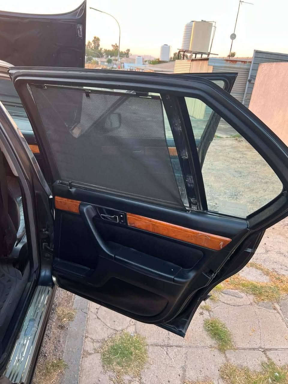 BMW - 730i - 8v
موديل 1992 
مواصفات 

- دبل جام + الجام الخلفي الوسط هم دبل جام- دبل ايرباك -دبل كمبيوتر شغال -دبل جكمجه 
-هوائيات بلاد 
- بجم عريض 
- سلايت طكتين شغال و اوتو 
- صاج ملكي 
- ويل شعاع اصلي 
- تبريد قطعتين + دبل مناخ 
- ساحبه دخان بالبورد شغاله 
- اربعه جام اوتو 
- سنترلوك 
دبل كشن كهرباء + تكوات كهرباء شغال
جعمقه كهرباء يعني الستيرن مي
محرك شرط درجة اولى جديد
الكير شرط درجة اولى جديد

بانكه كهرباء والحماوه ثابته جوه النص 
تبريد
 صدر امامي خلفي 100/100  
السياره 
شرط التحويل 
سنويه جديده 
رقم مسطره الجديد مشروع وطني تتحول بجميع المحافظات 
 

فحص وهزه جديده

المكان موصل الكندي ***********
