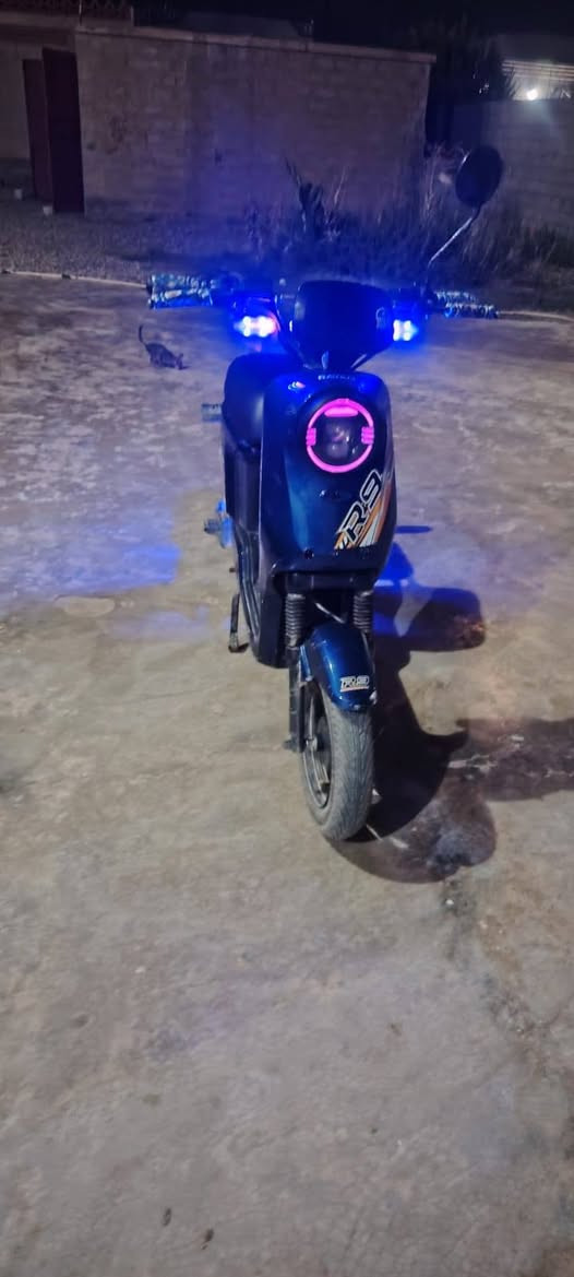 السلام عليكم
للبيع موطور شحن 
R9
شركه الريان 
فول مواصفات 
بطاريات 5 كبار شرط علا الفحص🔥
السعر 350 وبي مجال للشراي 
اتصل ***********
