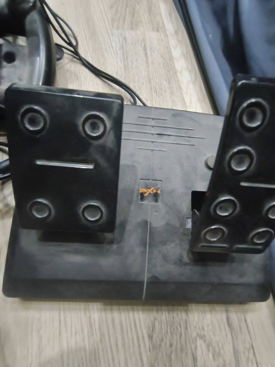 دركسون شركه بكسن جهاز 360 نص فره قاعده جلاتينيه تلزك ويه دواسات شغال مابي عيب بسعر 25 رقم تلفوني الي يريد يتواصل ***********
