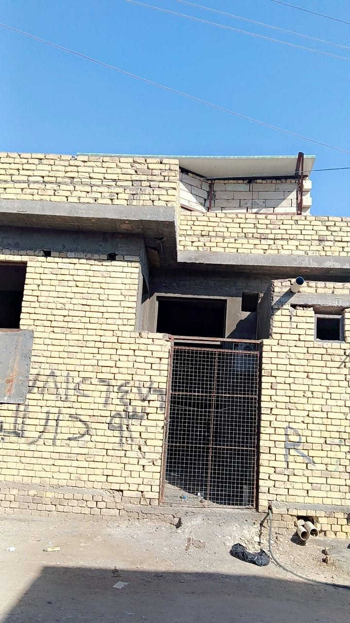 بيت البيع المساحة 100متر الوجه 8 اونص والنزال 11 اونص ، شارع السفينه حسينية المرتضى
***********
