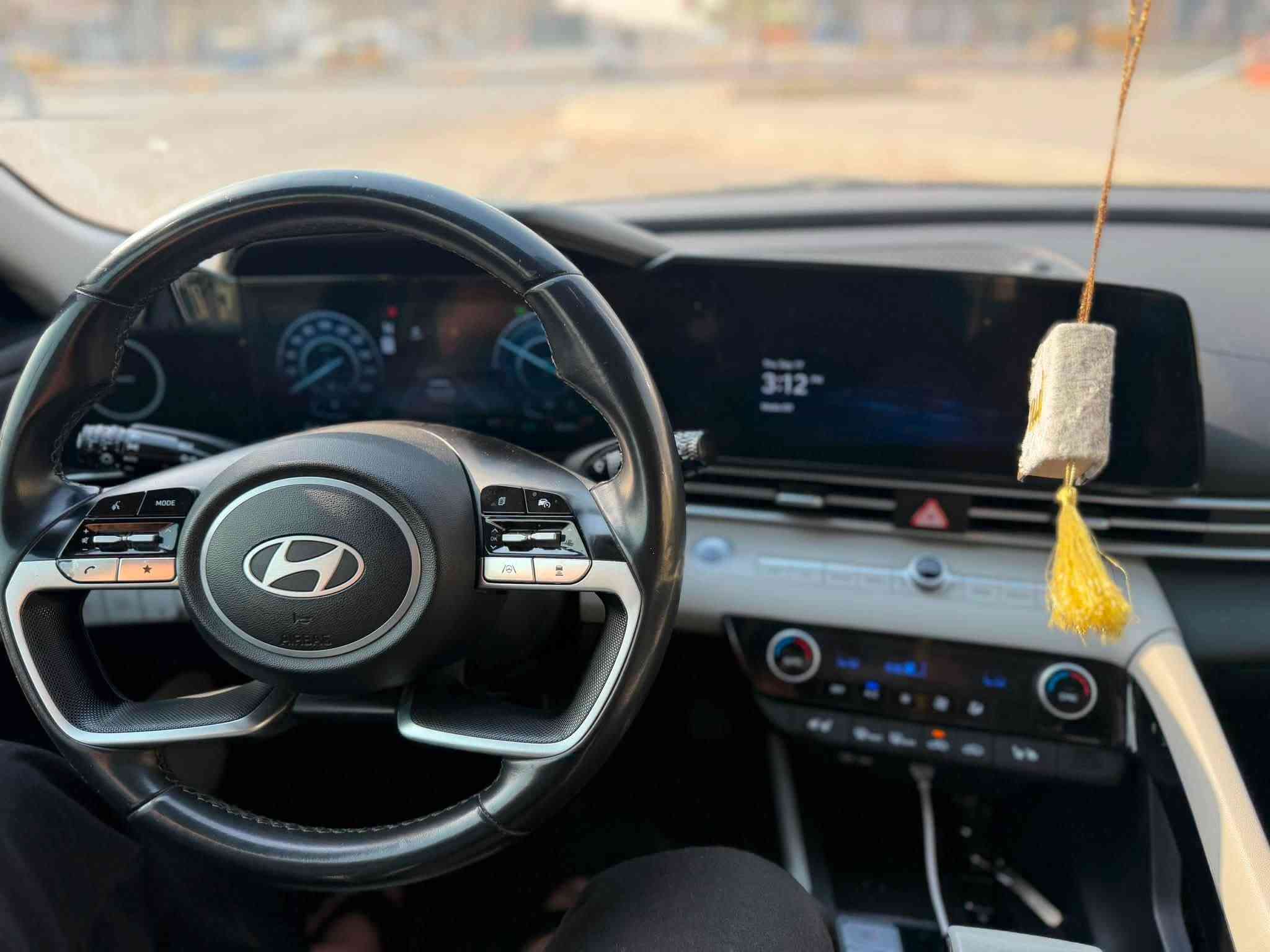 سلام عليكم
النترا وارد امريكي هايبرد موديل 24 فول لمتدد كل الموصفات  بيهه داخل ابيض تبديل بس باب الصدر يرباك برده  ماشيه 36 الف باسمي تحويل مباشر مكاني بغداد السعر 152 الاستفسار ***********
