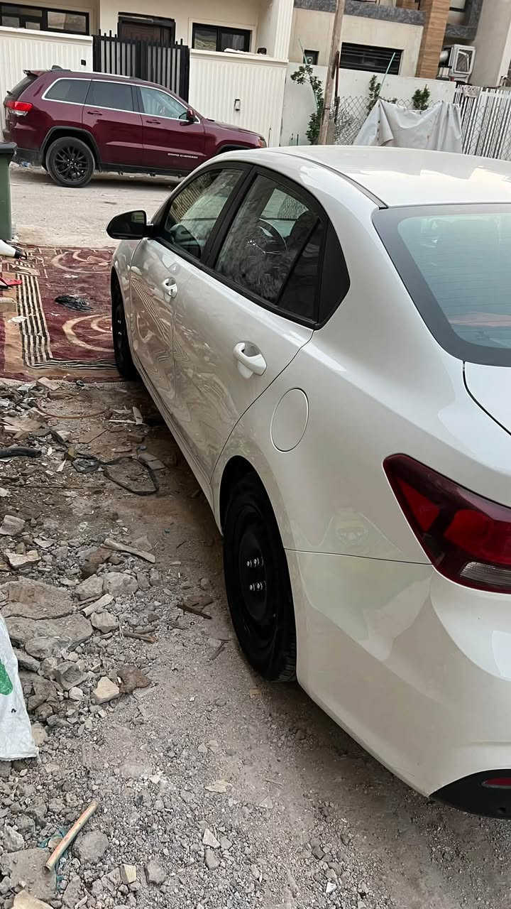السلام عليكم كيا ريو موديل 2019 لون ابيض ثلجي سيارة تخبل بدون شواصي ولا لغود صور حادثها موجودة بلمنشور ماشية68الف ميل السيارة تخم تاير وصدر خير من الله ناعمه السيارة بلشارع تخبل سعرها89 وبيها مجال حك الجيه مكاني بغداد الدورة اتصل وبخدمتك***********

نص مكتوب في الصور:
- 45 2:19 bid.cars 10 / 10 1:1 5