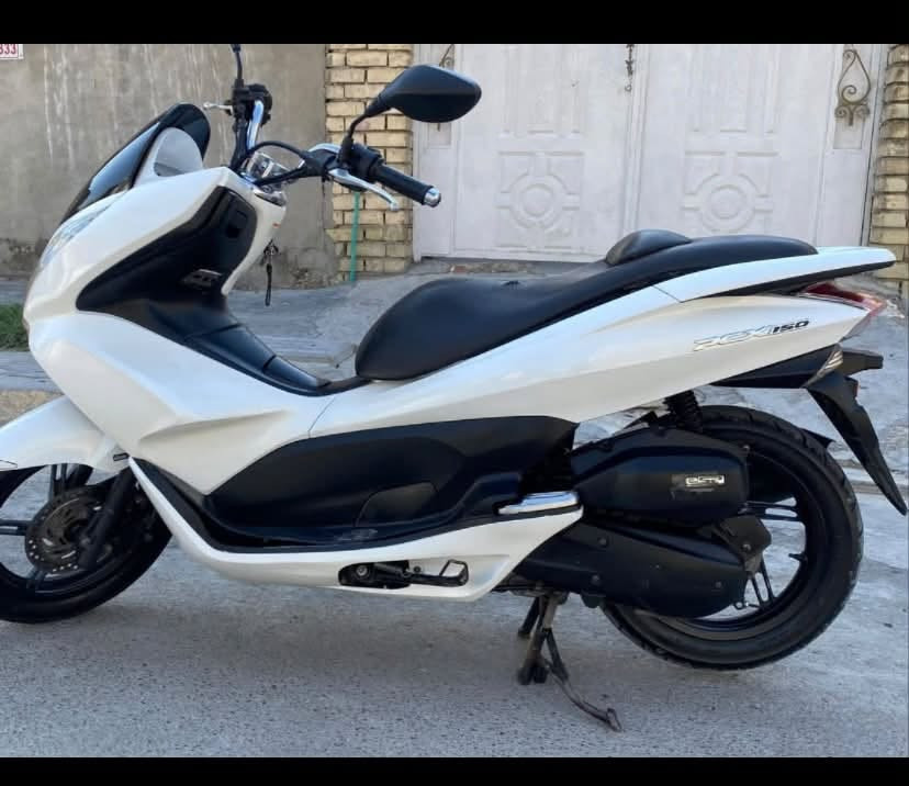 سلام عليكم عندي دراجه البيع بسعر مناسب جداً pcx
رقمي مكاني مدينه الصدر قطاع ٧٦ ‭
***********‬
شباب وعلي مكفوله وشرط الفحص واني بل خدمه وبيها مجال لان الفلوس محتاجها اريد اسافر العمليه
