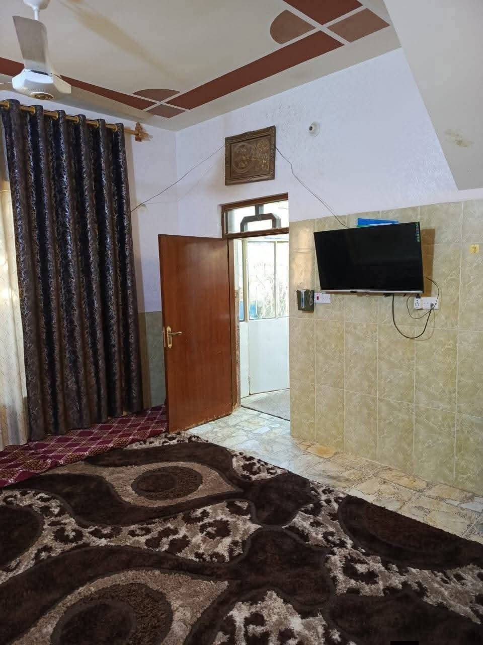 💎🔹مكـ✯͜͡الدوحه𝄠ـتب▪️💎
 
🕋 بسم الله الرحمن الرحيم 🕋

يوجد بيت ###  للبيع 

🌐موقع البيت التأميم الثانية مجاور مدرسة سارية

🪩 مساحة=  250  بطحي 

💎بناء طابوك 

💎شارع = 10 نافذ على شارع 40

ويتكون من
1-غرف عدد 3
 2-صالة عدد 2
3-مطبخ عدد 2
4-استقبال + مناور 
يحتوي على سبالت عدد 2
ويحتوي على كاونتر
وبردات والبنكات 

🪩السعر = 130 وقابل التفاوض 

⭕ الاستفسار اكثر رجا مراجعة 

🥇#مكتب_الدوحه_للعقار 
  
ملاحظة/ السعر محدد من قبل صاحب العقار

💯علماً البيت جاهز للسكن🗣️
     
        ((شعارنا المصداقية)) 

⭕ اذا عندك عقار تريد تعرضه للبيع او تريد تشتري عقار  الاستفسار أكثر 

مراجعة (((مكتب الدوحه اللعقار))) 

________________________________

📬فقط ارسال المعلومات  على الواتساب او الاتصال على هواتف المكتب 

🤳متابعة الصفحه يصلك كل ما هو جديد

⏪ملاحضه: السعرالعقار  يحدد من قبل البائع

  🏘️بيع وشراء الأراضي السكنية والزراعية وكافة

 العقارات🏘️🌐Anbar Fallujah_ الانبار الفلوجة🌐.

       ((««نستقبل هواتفكم على لارقام التالية»»            

***********   واتساب + اتصال 
***********   اتصال هاتفي كورك
