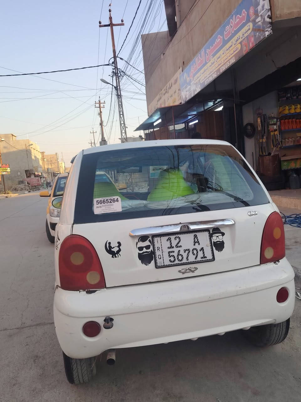 االسلام عليكم عندي سياره كوكو للبيع كير ومكينة شرط  طخم الورا والكدام جديد وطخم تايات جديد سياره شرط التحويل والوكاله سنويه لل 2030 كاربون بانزين بيها ماستر سياره حزام صبغ بدون حادث سعر السياره 27 ورقة وبيها مجال ***********
***********
