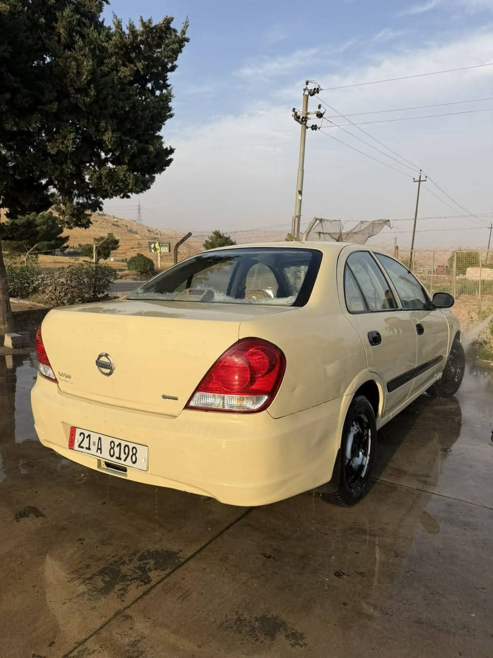 نيسان صني • ٢٠١٠ • تاكسي