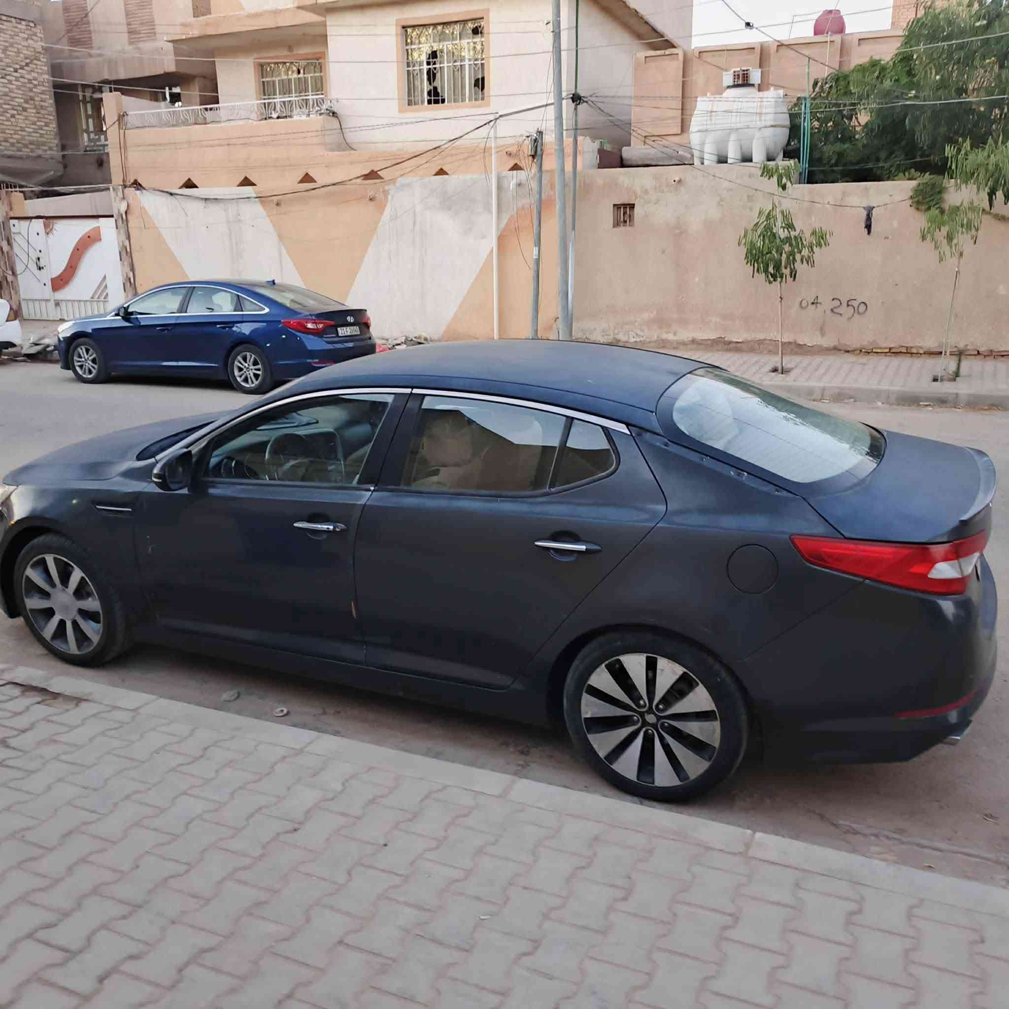 مكينه ٢٤٠٠
تبريد قطعتين تبريد بيانو ثلج
4بصمه 
تحكم بالسترين 
مثبت سرعه
ادامة لمنضومه البنزين
حدادية تمام 
السيارة بيها جراد مثل ما موضح بالصور
مكفولة من الصبغ 
رقم اربيل تريد تحويل تريد وكالة 
سعرها 90وبيها مجال للشراي 
*********** ماهر
