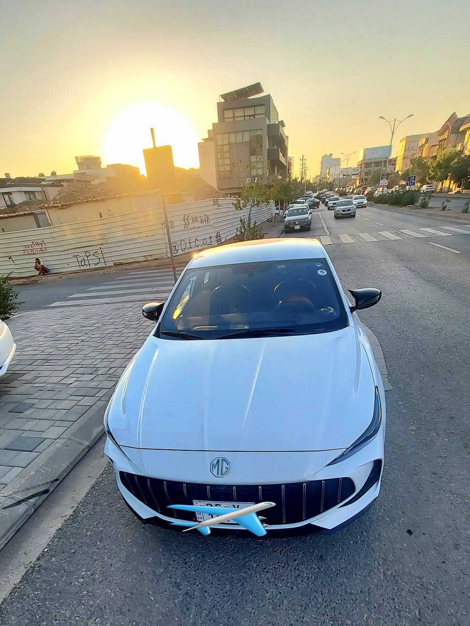 ​جۆری سەیارە: MG GT
مۆدێل: 2025

​مواسەفات: کۆمفۆرت (نیوە مواسەفات)

​مەکینە: 1.5 ئاسایی (بێ توربۆ - زۆر کەم مەسرەف و بێ سەرئێشە)

​گێڕ: ئۆتۆماتیک (CVT)

​دۆخی بەدن: بێ بۆیاخ و بێ دەعم (بەشەرت) چاڵ و شوخت نیە، 

​کوشن: جڵد و قوماشی شیک (ڕەش و سوور)

​تایبەتمەندییەکان: 

​شاشەی گەورەی دەستکاری (تەچ) + کامێرای دواوە

​رینگی ئۆریجینالی ئەلەمنیۆم

​سوکانی فرەکار (دگمەکان لەسەر سوکان)

​سیستمی تەنزیمی خێرایی (Cruise Control)

​هەموو شتێکی بە شەرت و  جوانکاری بۆ کراوەو گاعی تێگیراوە 

ژمارەی مۆبایل /***********
شوێن /سلێمانی
