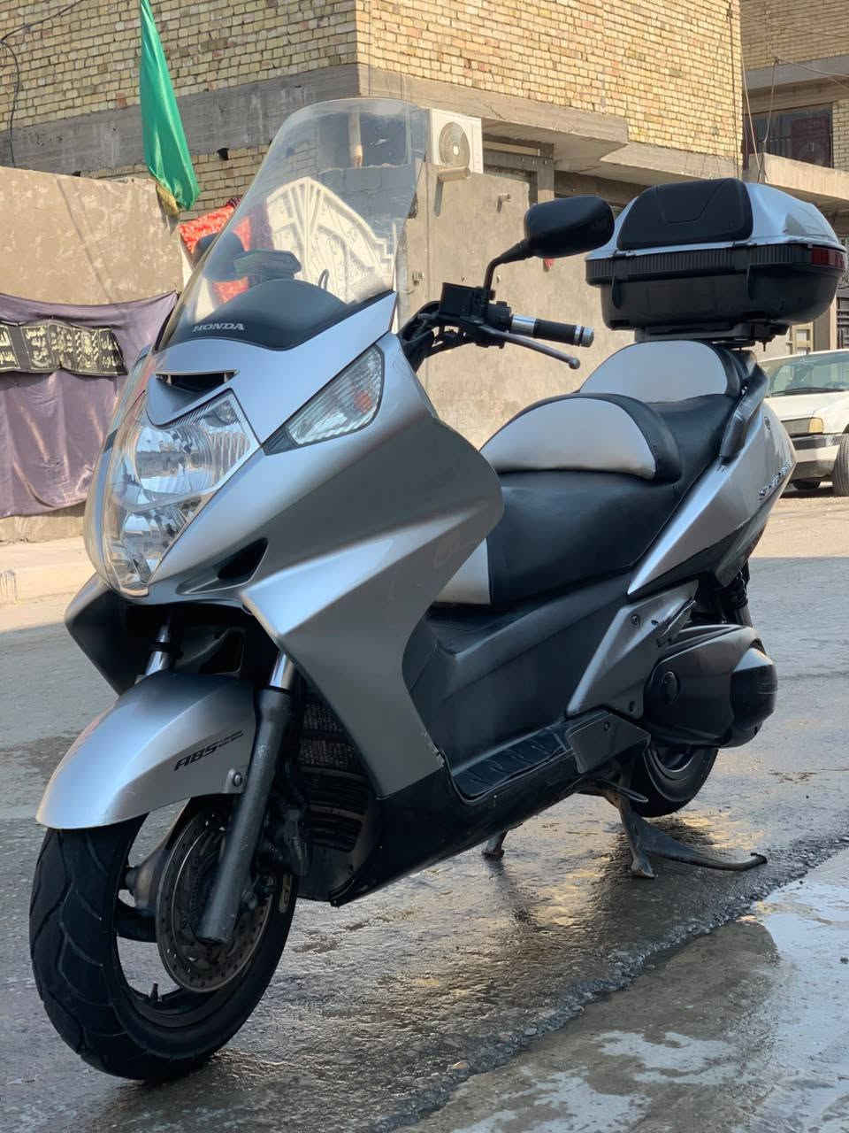 سلام عليكم دراجه سلفر 400 مكفوله بحالة الوكاله بيه جهاز تشغيل عن بعد بيها بصمتين وسويجين وجنطه إصليه أمل تجوه مكينه وكفر مكفولات السعر 21 وبيها مجال حك الجيه عنوان بغداد حي النصر
***********
