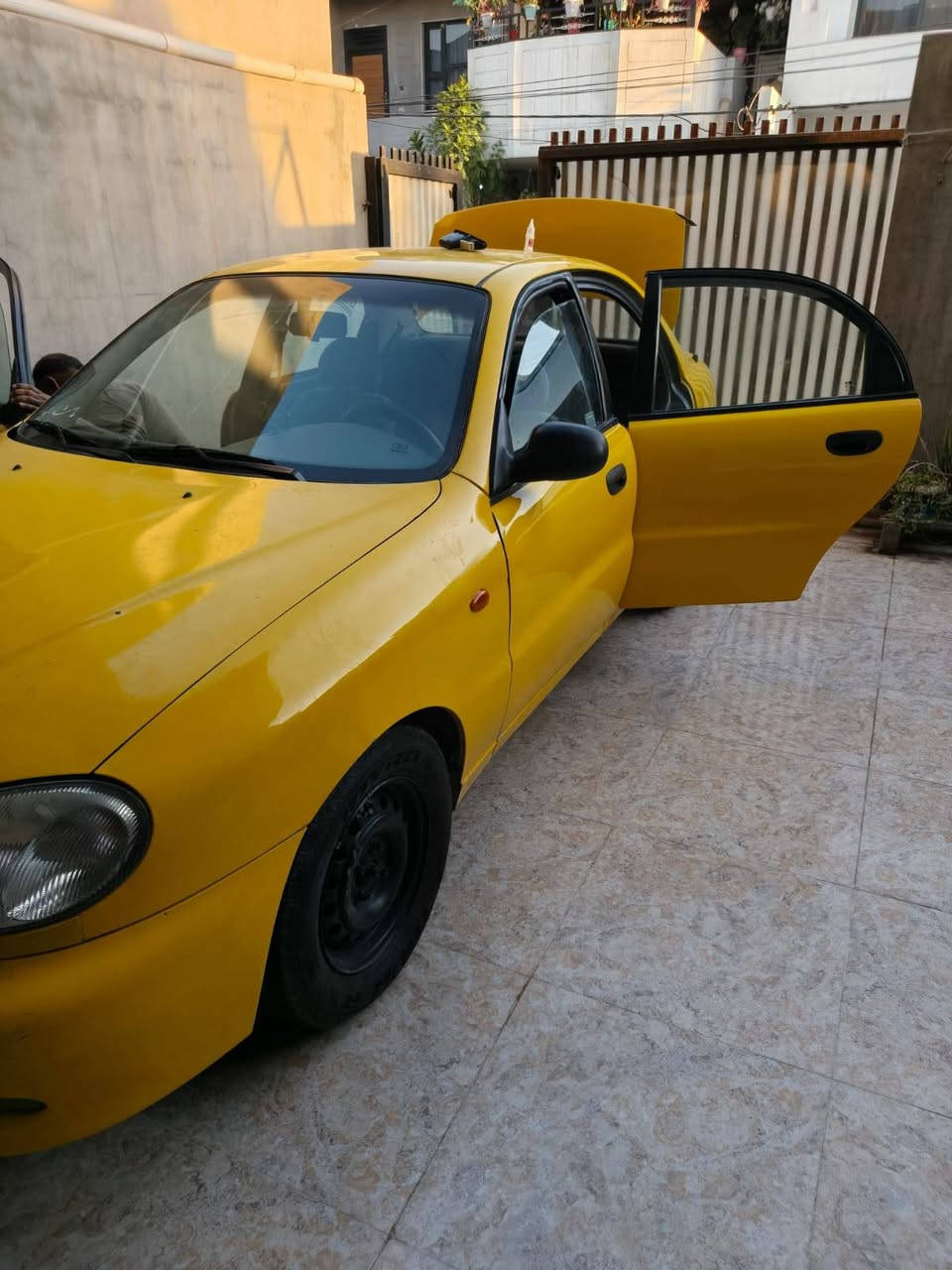 دايو لانوس موديل 2000لبيع رقم بغداد رقم موبايل ***********
