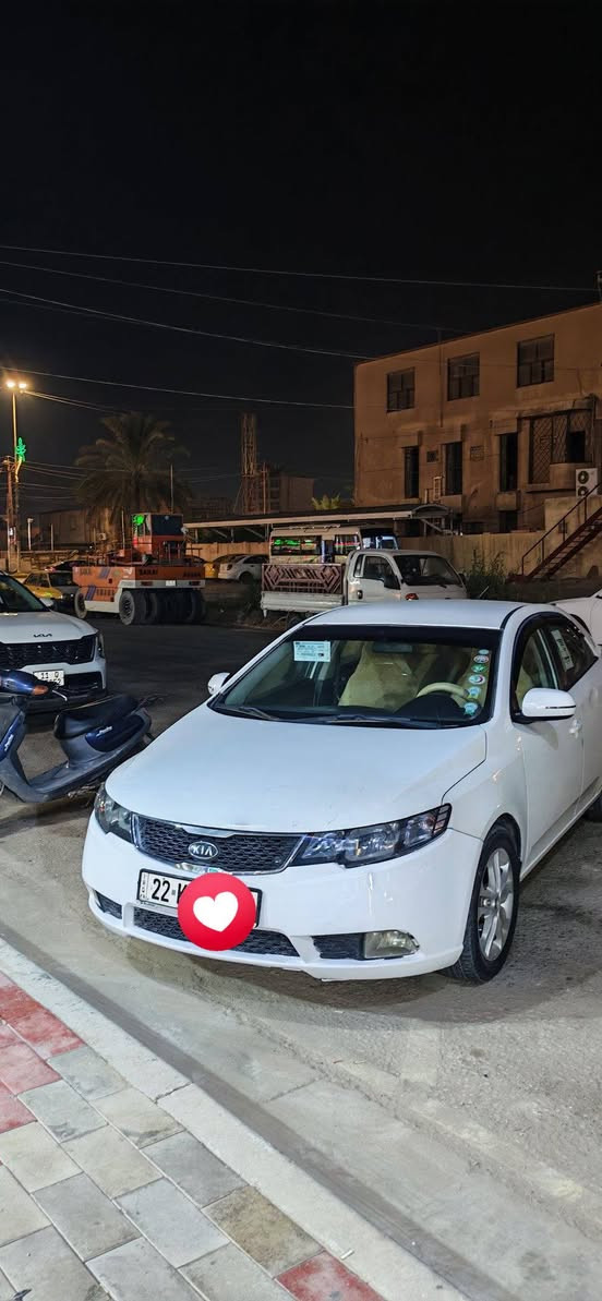 سيراتو ٢٠١١ خليجي رقم اربيل مميز انكليزي
تبريد. تدفئة. شغالات
كير ومكينه خير من الله 
حداديه قبل شهرين مسويها
شاشة. تحكم استيرن. إشارة بالمري.
بيها قطعتين صبغ بدون تبديل ودواخل
السعر ٧٩ وبيها مجال قليل
***********
***********
