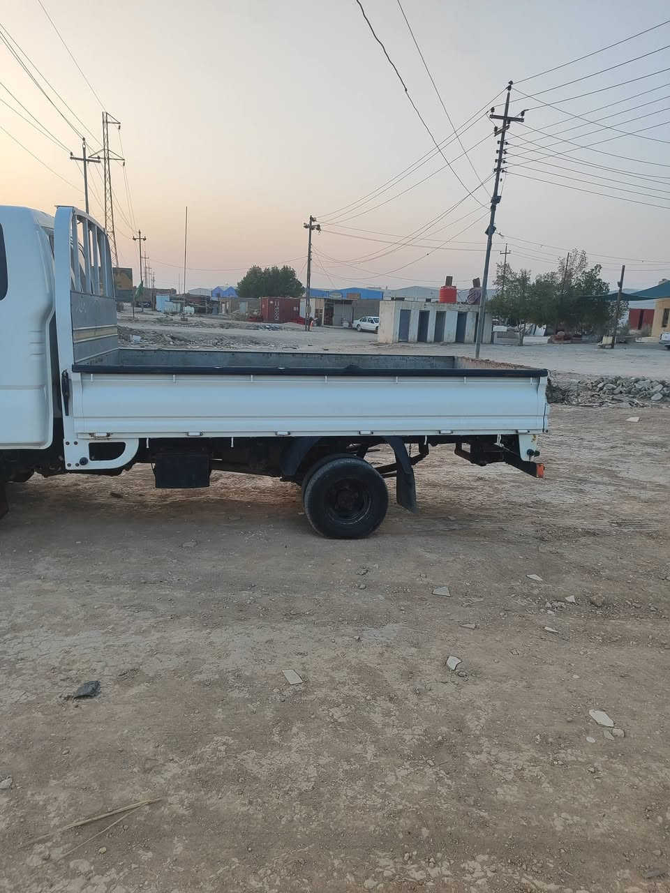 سلام عليك كيه بنكو للبيع سياره جاهز حداديه جديده اكسن مكينه تايرات كله جاهز سياره مديل 2008رقم نكليزي مداور  ثاني يوم سعره85 ويه مجال  بصيط***********
