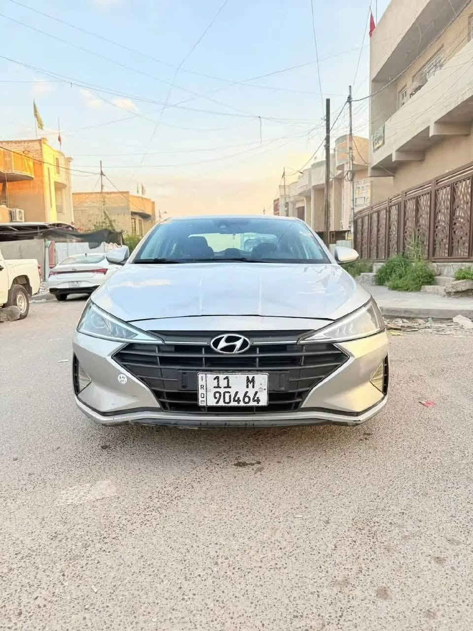 سلام عليكم.
النتره 2019
سياره فول عده البصمه ولفتحه وجلد
سياره مكينه 2000 دوش بيه صوت راجز بس اول متشغل وبعدين يروح 
كير ما مفتوح ولا مكينه مفتوحه
حادث امريكه كدام عينك مرفوق وبيه جاملغ مال السايق بي بارد 
سعر 113 وبيه مجال مكاني بغداد تقاطع الدرويش
*********** رقمي
