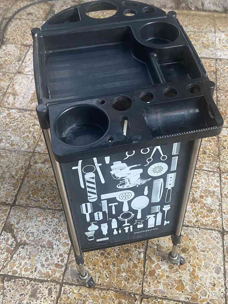 عربانه حلاقه اصليه للبيع السعر 30 قفل راسلني عالرقم ***********
