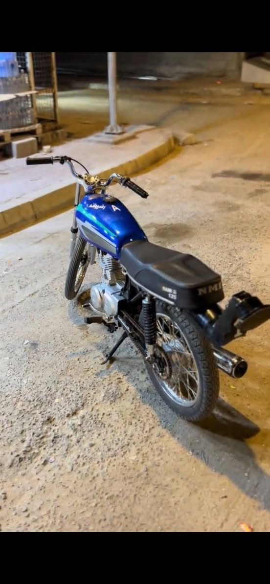 سلام عليكم دراجه ايراني شلا مجه 23 مكينه مفتوحه ولفات فقط سعر 600 ببه مجال قليل حك جيه مكاني بصره ياسين خريبط دراجه ادوات ادوات ادوات رقم الهاتف ***********
