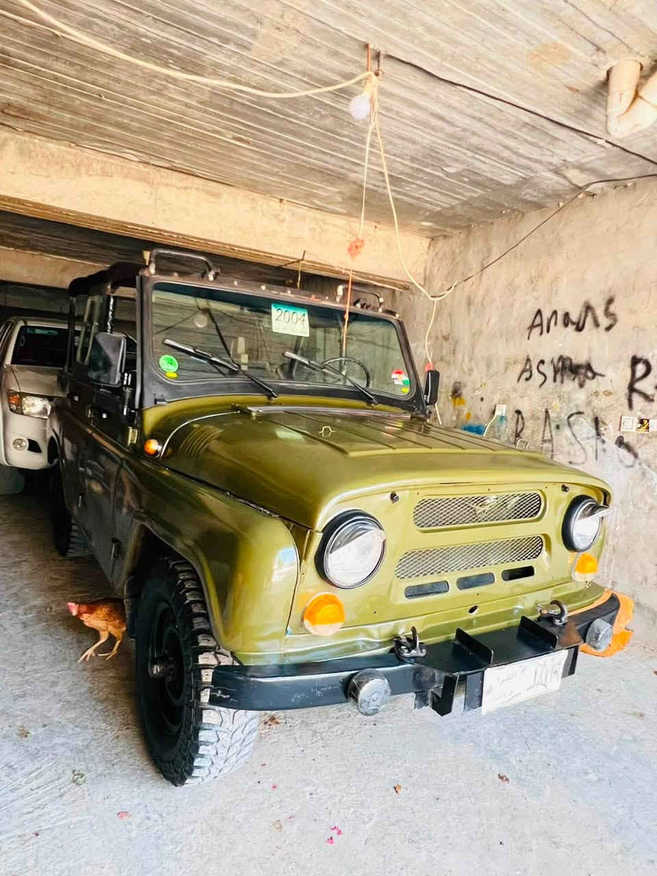 جيب واز موديل٢٠٠٢بيلاد زةيتوني مةكينة ئونجي گيرو مةكينة بةشةرت ٤تايةي جةبةلي لوك بوو بستراوة شوين كلار ژ،م-***********
