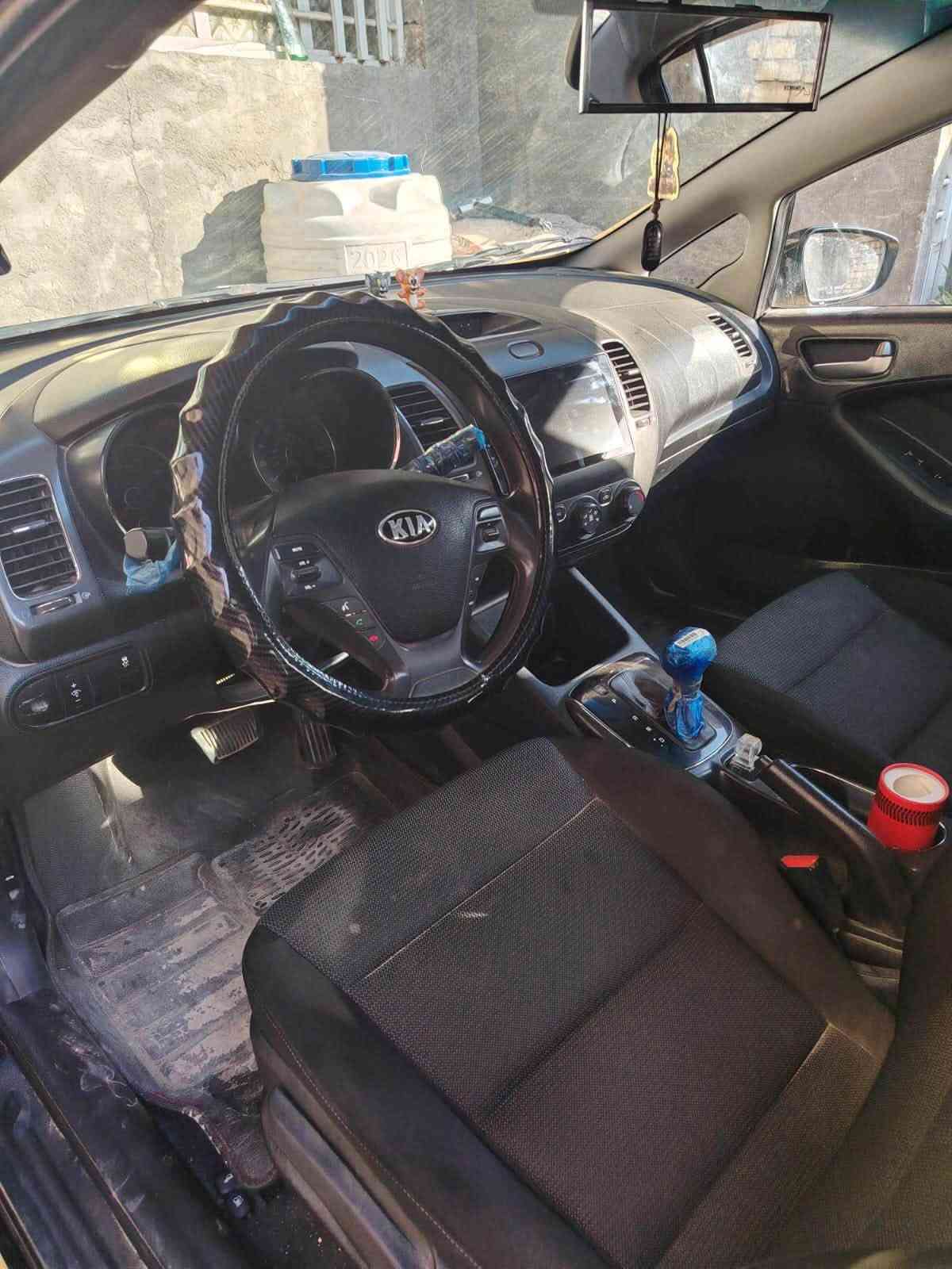السلام عليكم
كيا فورتي موديل 17 نص فول سياره جاهزه من كل النواحي صدر جديد 
مكينه 2000دوش مكفولات مكينه وكير 
السياره حادثها خلفي 
رقم بغداد سياره جاهزه شرط تحويل
السعر 105بيها مجال 
مكاني بغداد حي اور 
رقمي ***********
