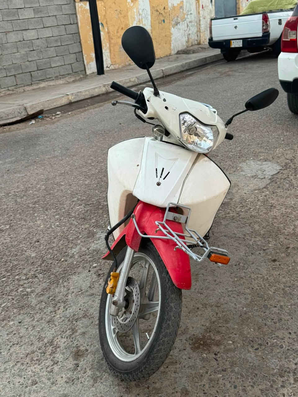 ماطور سرفيز للبيع 
السعر 600الف بي مجال لشراي 
الاتصال ع رقم ‭***********‬
