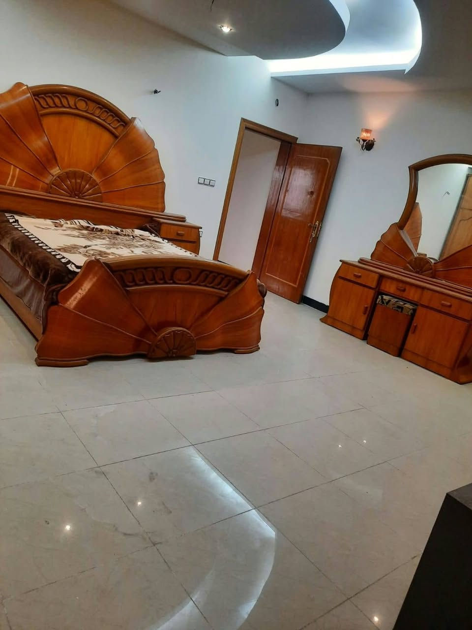 بحركة • وتساب