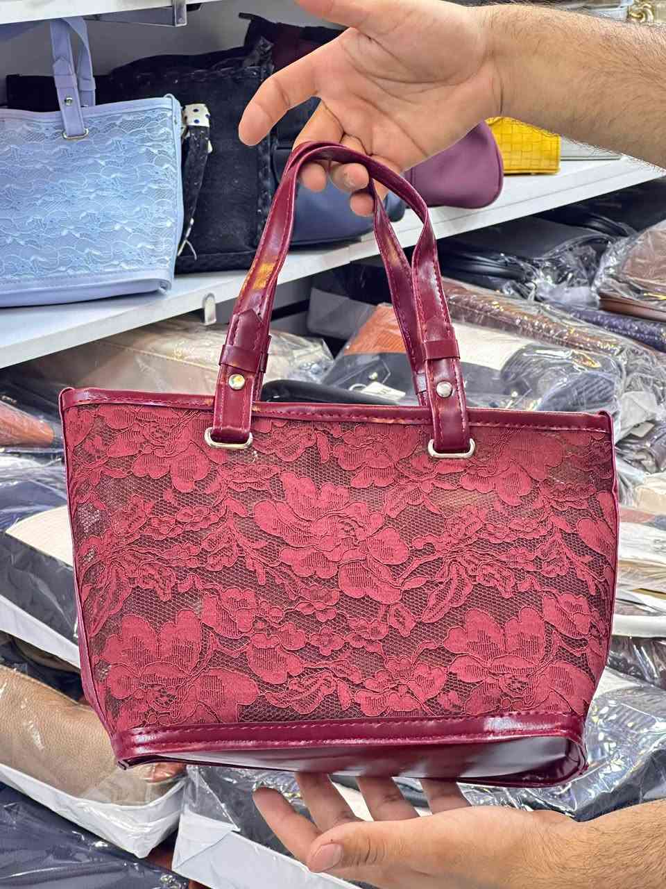👜 موديلات عصرية وألوان تجنن ✨
مناسبة لكل الأذواق 💕  
سعر الدرزن يبدي من 33ألف فقط 🔥  
لا يفوتكم العرض 🤍
للحجز 
***********

https://t.me/bagswoman7
