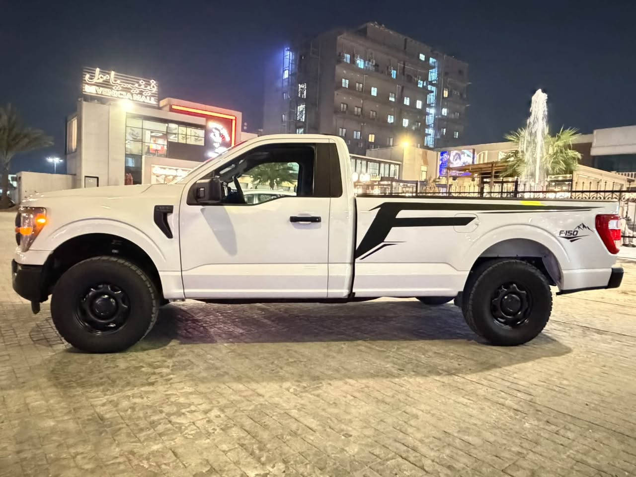 Ford f150
موديل ٢٠٢٢ 
ماشية ٥٥ الف ميل 
٦ سلندر 
محرك ٣٣٠٠ 
شاشة كبيرة  
حساس خلفي 
كامرة خلفية 
مرايات جانبية هيتر 
كير تعليق 
ويل ١٧ 
تايرات بريجستون 
اوتو ستارت ستوب 
صبغ بنيد وجاملغ ايمن امامي وجاملغ ايمن خلفي 
السعر 160ورقة 
للاستفسار والتفاصيل مكان السيارة بغداد الكرخ
***********

