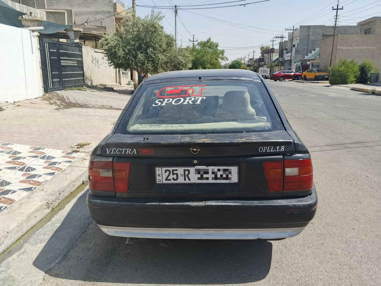 اوبل فكترا موديل 1989
رقم كركوك انكليزي مشروع وطني لحد 2029
محرك 18 بيه بطاقه بانزين كير محرك بالشرط وشرط التحويل 
سعر 27وبيه مجال بسيط
رقم /***********بيه واتساب
