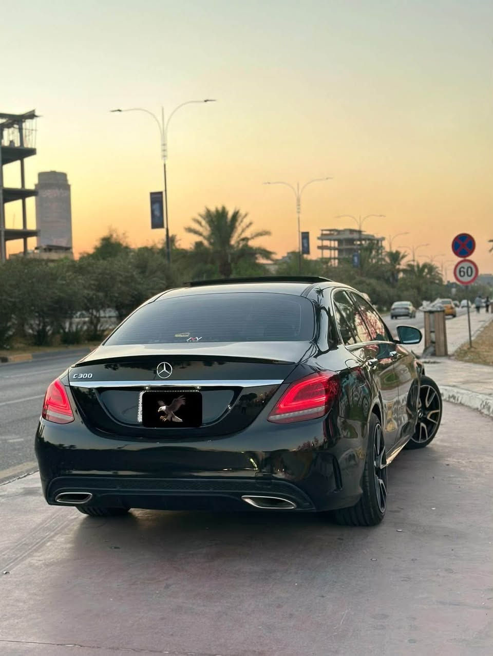 السلام عليكم
للبيع Mercedes C300 2018  

بانورامـــا 

دبل ماوس

داخل احمر❤️‍🔥

بصمه + بصمه أبواب 

دعاميه 2020

بك لايت2020

لايت عدسه 

بك لايت لد 

كشنات تدفئه +خزن ميموري

5انضمه وضع القياده (ايكو-كومفورت-سبورت-سبورت بلس-اندڤجول)

 

ماشيه 60 الف

والسياره فول مواصفات بموديلها 

وجديده كلش تخم تاير جديد ودهن جديد 

الحادث بسيط جدًا بأمريكا طخه اصبعين تقريبا بل بنيد فقط

وبل عراق الجاملغ الخلفي من صفحه السايق انصبغ اثر شخط فقط 

وبيها pdr بل باب 

السعر مناسب 

***********
